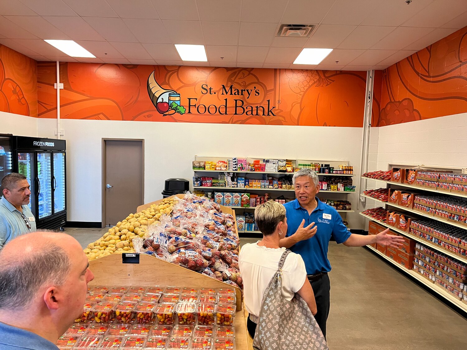 surprise-food-bank-unveils-shop-modeled-after-grocery-stores-phoenix